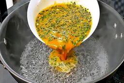 ببینید؛ طرز تهیه املت در آب؛ بدون نیاز به روغن