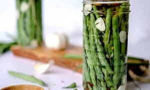 ۳۰دقیقه ای ترشی لوبیا سبز خانگی درست کنید + طرز تهیه