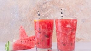 بهترین نوشیدنی طبیعی روزهای داغ؛ کم‌کالری و مناسب برای کاهش وزن