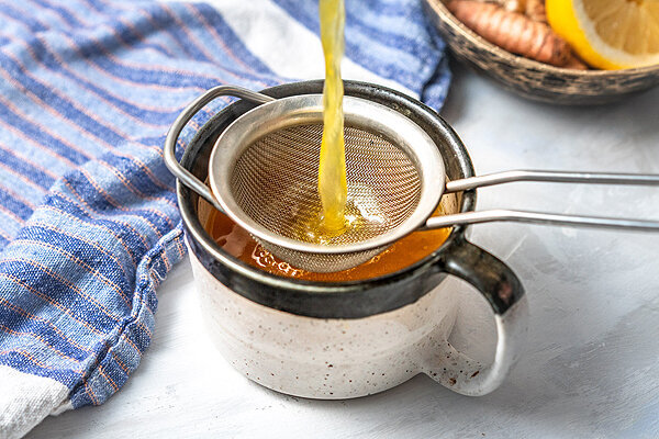 ۷ دمنوش برای سردرد و حالت تهوع