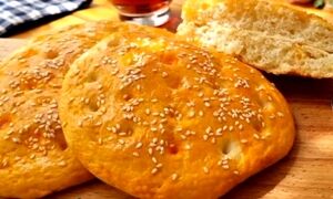 ببینید؛ طرز تهیه نان شیرمال خوشمزه بدون شکر و تخم مرغ
