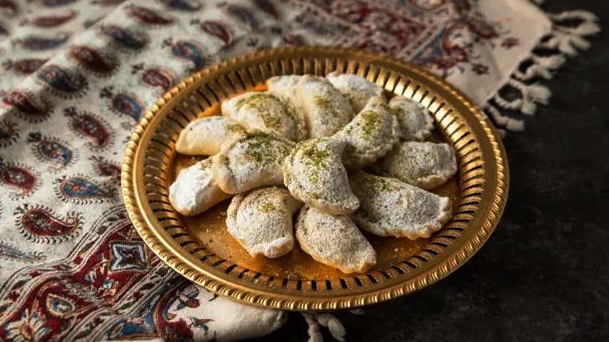 قطاب کرمانی ؛ شیرینی خوشمزه از دوران هخامنشی + روش تهیه قطاب