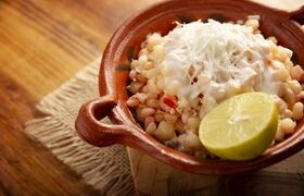 طرز تهیه ذرت مکزیکی با قارچ و پنیر پیتزا؛ کش‌دار، خامه‌ای مثل کافه‌ها