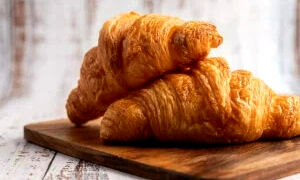  طرز تهیه کروسان سریع و راحت بدون فر با خمیر خانگی برای عصرانه