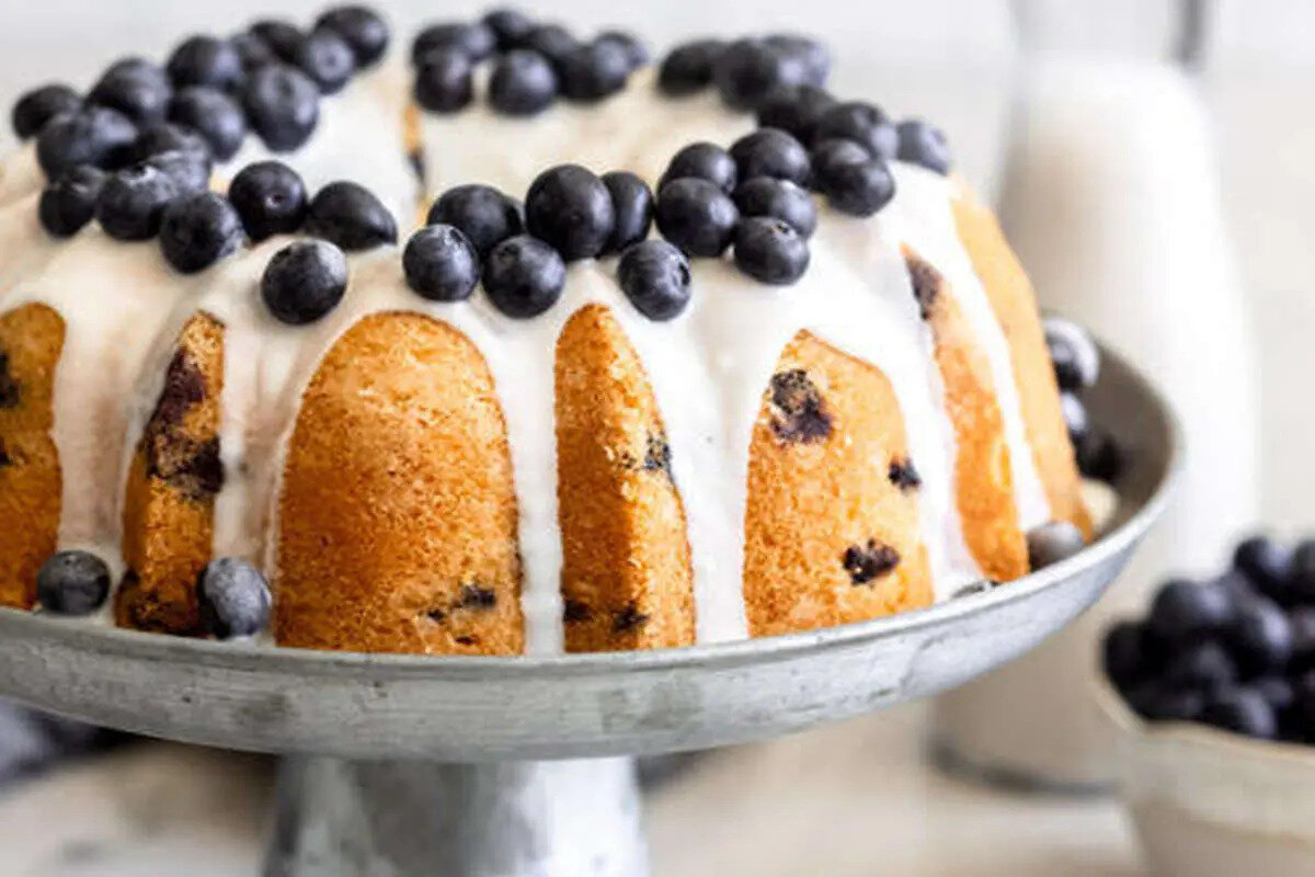 طرز تهیه کیک لیمو و بلوبری؛ یک معجون تابستانی