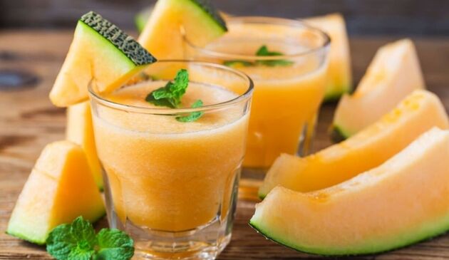 طرز تهیه اسموتی طالبی؛ خنک، طبیعی و خوش عطر