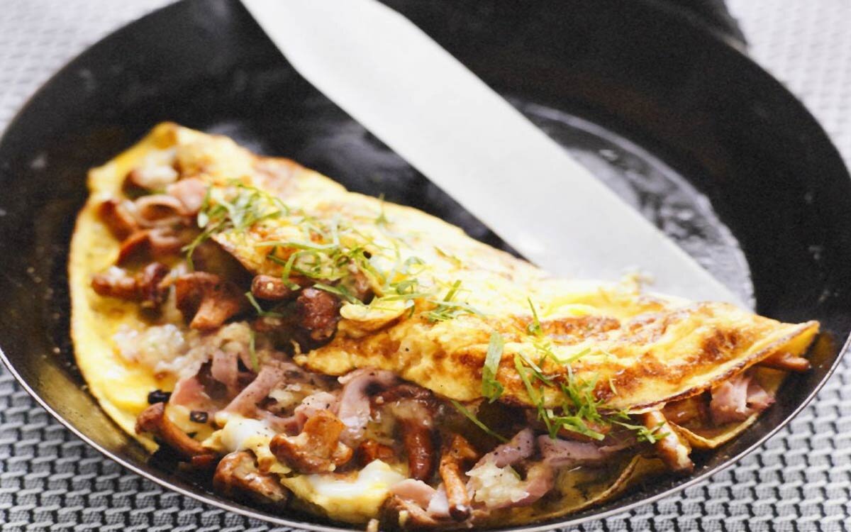 طرز تهیه املت ژامبون و پنیر