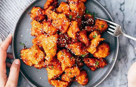 طرز تهیه چیکن با سس هات هانی؛ ترند این روزهای دنیای سوخاری