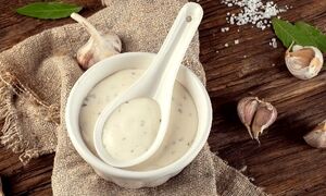 سس سیر خانگی ؛ طعمی غلیظ ، معطر و همه کاره برای ارتقای هر غذا + روش تهیه