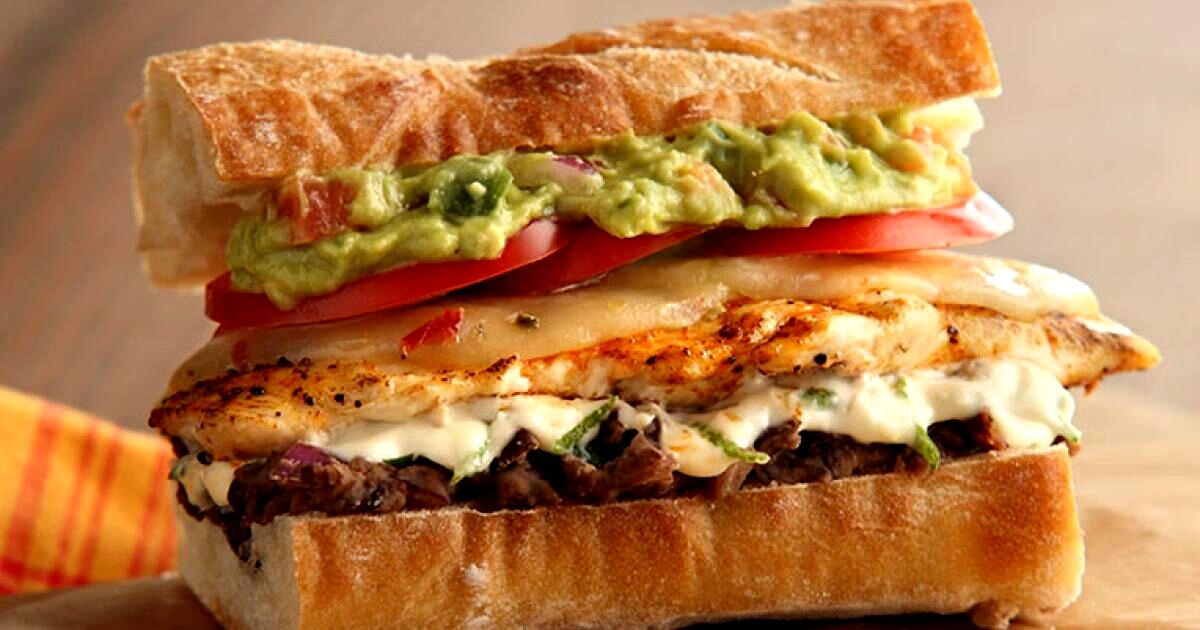 طرز تهیه ساندویچ مرغ مکزیکی همراه با نکات مهم و فوت و فن‌ها
