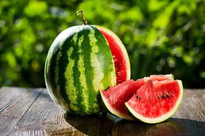 یک اشتباه رایج در خوردن هندوانه