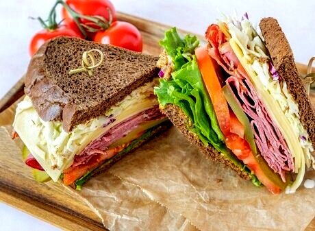 طرز تهیه ساندویچ پاسترامی گرم خانگی