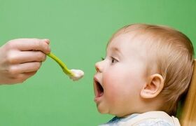 بهترین غذاها برای وزن‌گیری نوزاد 
