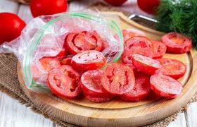 بهترین روش نگهداری گوجه فرنگی در فریزر با ماندگاری یک‌ساله