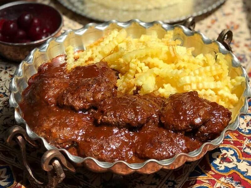 آغوز کوکو؛ رسپی کوکوی ساده گیلانی با گردو و رب انار