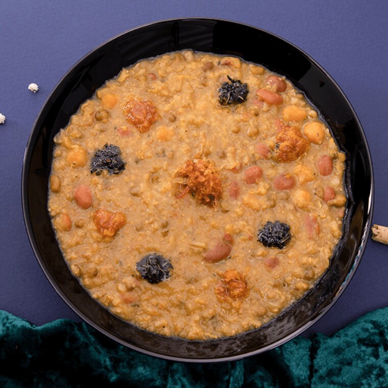 (ویدئو) طرز تهیه یک آش زمستانی با نخود و بلغور
