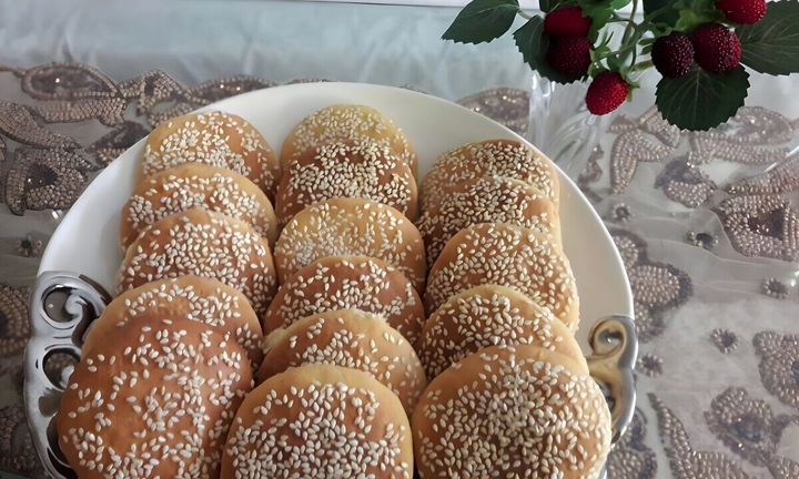 طرز تهیه کلوچه کنجدی برای کودکان و بزرگسالان