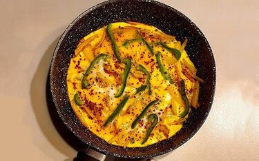 طرز تهیه املت سیب زمینی + فوت و فن‌ها