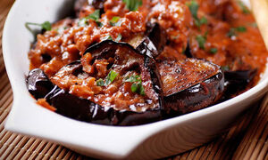 طرز تهیه خورشت بادمجان غذای خوشمزه و اصیل ایرانی