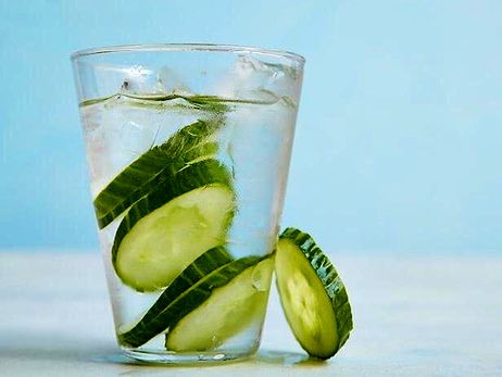 طرز تهیه یک نوشیدنی ساده با فواید بسیار؛ از کاهش وزن تا پوست سالم
