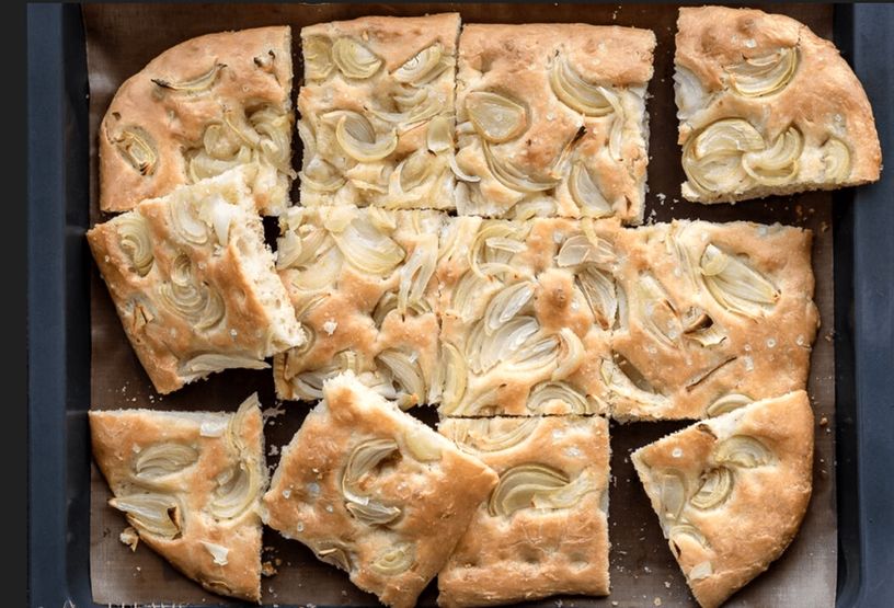 طرز تهیه نان پیاز ایتالیایی؛ یک پیشغذای خوشمزه و خاص