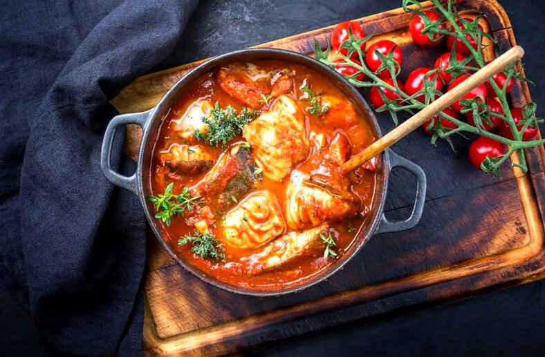 طرز تهیه مرغ پرتقالی با رب گوجه آسان و فوق العاده خوشمزه