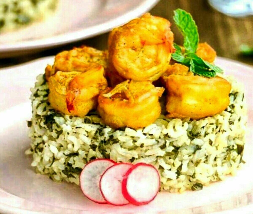 طرز تهیه گشنیز پلو با مرغ زعفرانی مجلسی؛ خوشمزه فوری