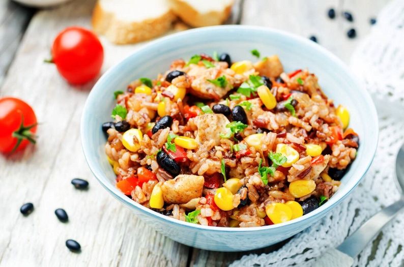 برنج مکزیکی؛ غذایی جذاب و گیاهی