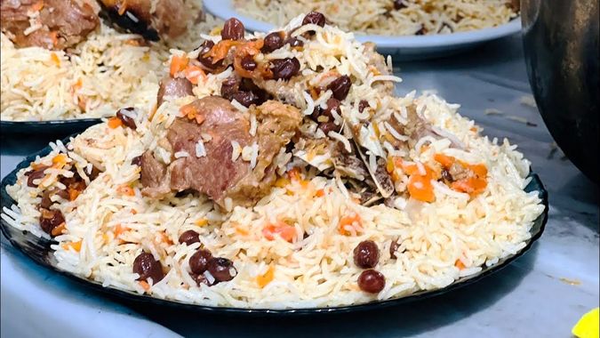 طرز تهیه پلو قشقایی؛ خوشمزهترین غذای عشایری