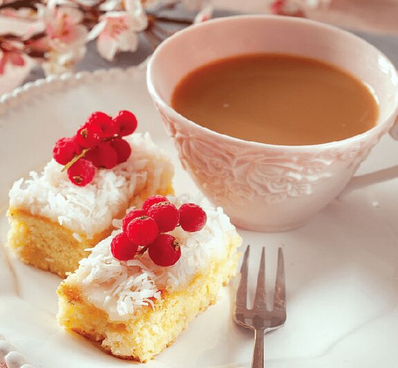 اسلایس نارگیل و‌آناناس؛ انتخابی عالی برای دورهمی