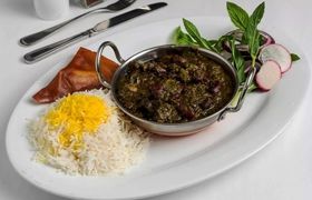 طرز تهیه قورمه سبزی با سبزی خشک با همه ترفندها