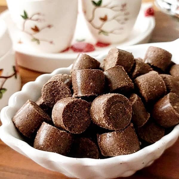 طرز تهیه شکلات حبه‌ای؛ راحت و سریع برای پذیرایی