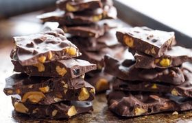 طرز تهیه شکلات مغزدار خانگی