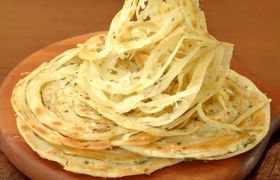 (ویدیو) طرز تهیه نان لایه ای صبحانه با آرد و آب