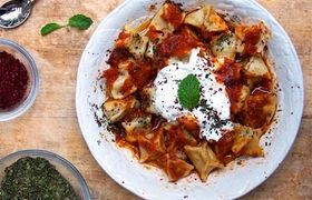 طرز تهیه آش مانتی برای افطار