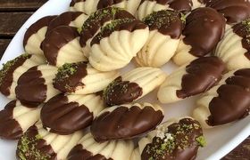 شیرینی پزی مخصوص عید ۱۴۰۴؛ طرز تهیه شیرینی صدفی