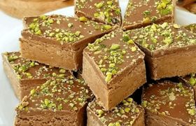 (ویدئو) طرز تهیه حلوای مجلسی با  آرد نخودچی
