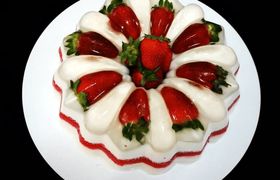 طرز تهیه کرم باواریا سه رنگ با طعمی بی نظیر