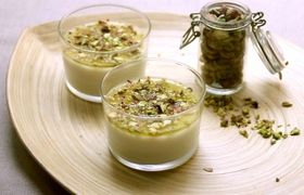 طرز تهیه دسر پسته، دسر لطیف و خوشمزه برای افطار