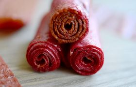 روش تهیه لواشک میوه ای با آلو و هلو
