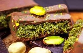 طرز تهیه شکلات دبی خونگی+ راز شکلات پسته ای بازاری اصل
