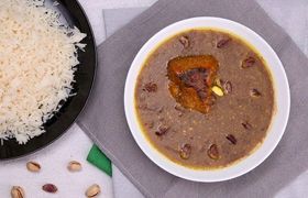 دستورپخت سنتی برای تهیه خورشت پسته کرمانی