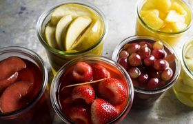 طرز تهیه ترشی با میوه‌های تابستانی