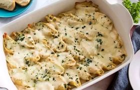 طرز تهیه جامبو شلز خامه‌ای؛ یک پیش غذای مناسب برای دورهمی‌ها