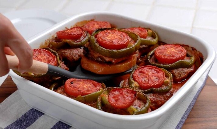 طرز تهیه خوراک گوشت و بادمجان ترکیه‌ای بسیار لذیذ