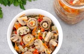 ترشی قارچ و فلفل دلمه؛ طعم جدید از ترشی