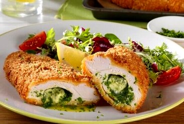 طرز تهیه کیوسکی مرغ؛ غذای محبوب اروپای شرقی