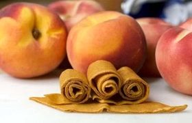 طرز تهیه لواشک شلیل؛ طعمی خانگی و بی‌نظیر