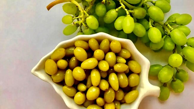 طرز تهیه غوره شور خانگی خوش‌طعم