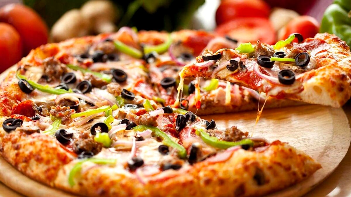 دستور پخت پیتزای مخلوط با خمیر خانگی
